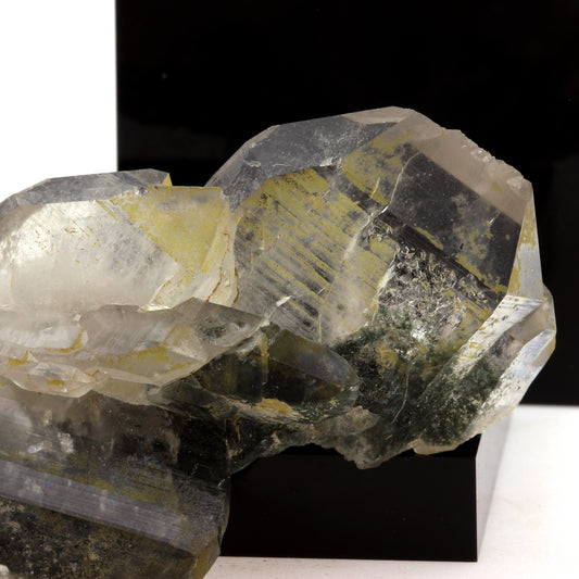 Quartz à âmes + Chlorite. 296.9 carats, Vallon de la Valette, Savoie, France