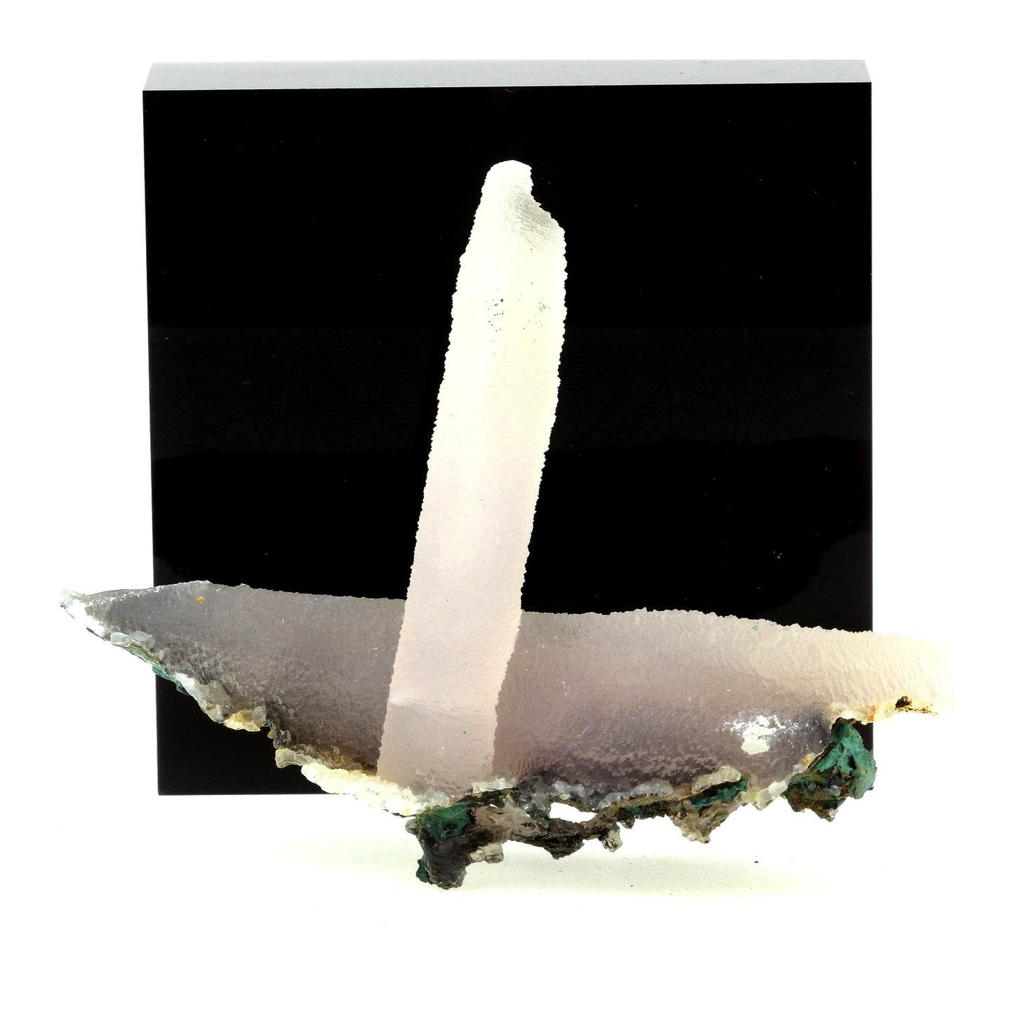 Calcite. 416.9 carats. Minas Gerais, Brésil