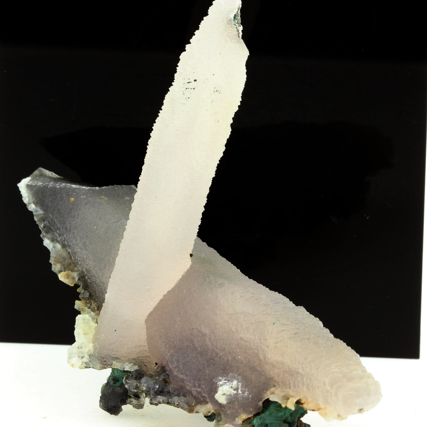 Calcite. 416.9 carats. Minas Gerais, Brésil
