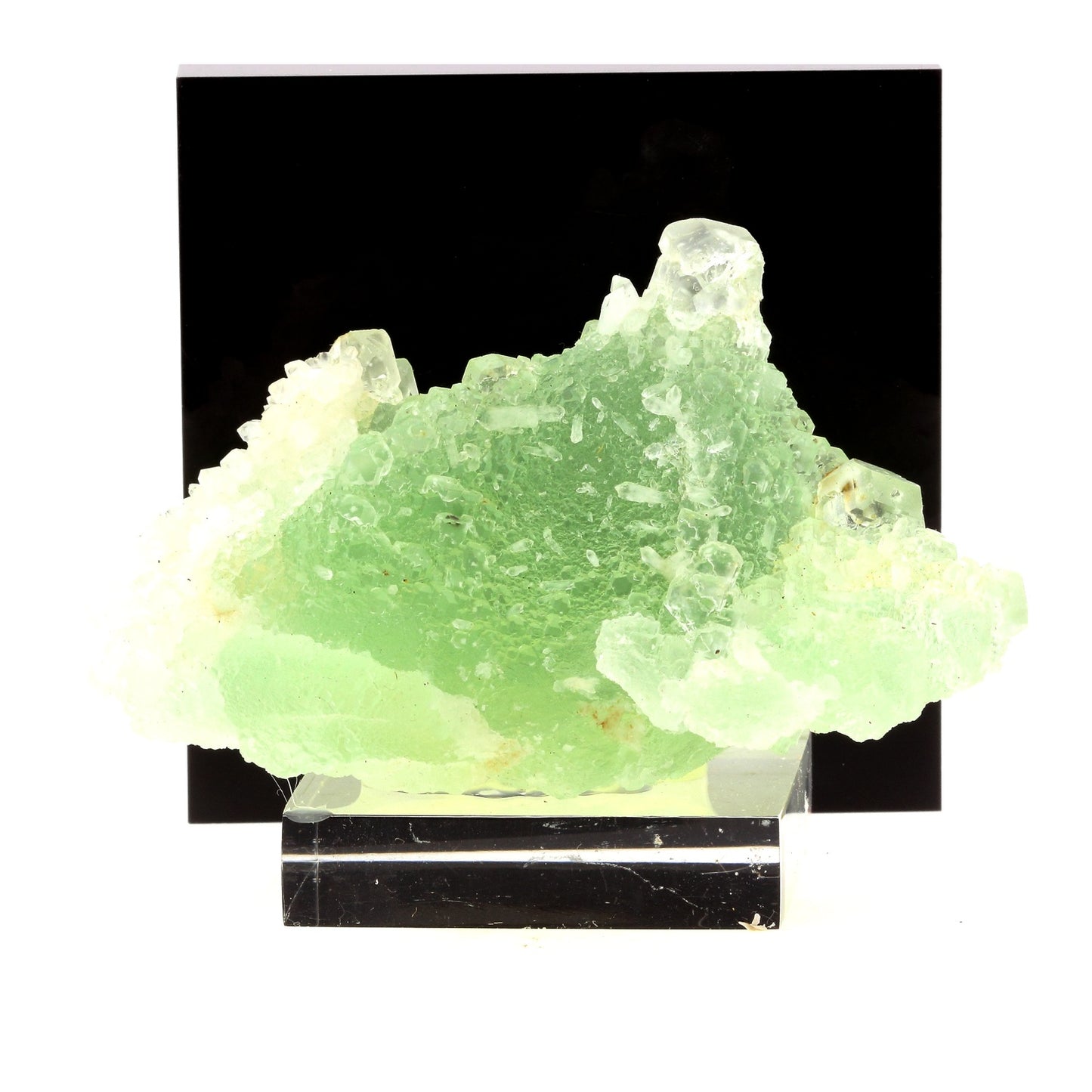 Fluorite + Calcite. 1510.2 carats. De'an fluorite mine, Jiangxi, Chine