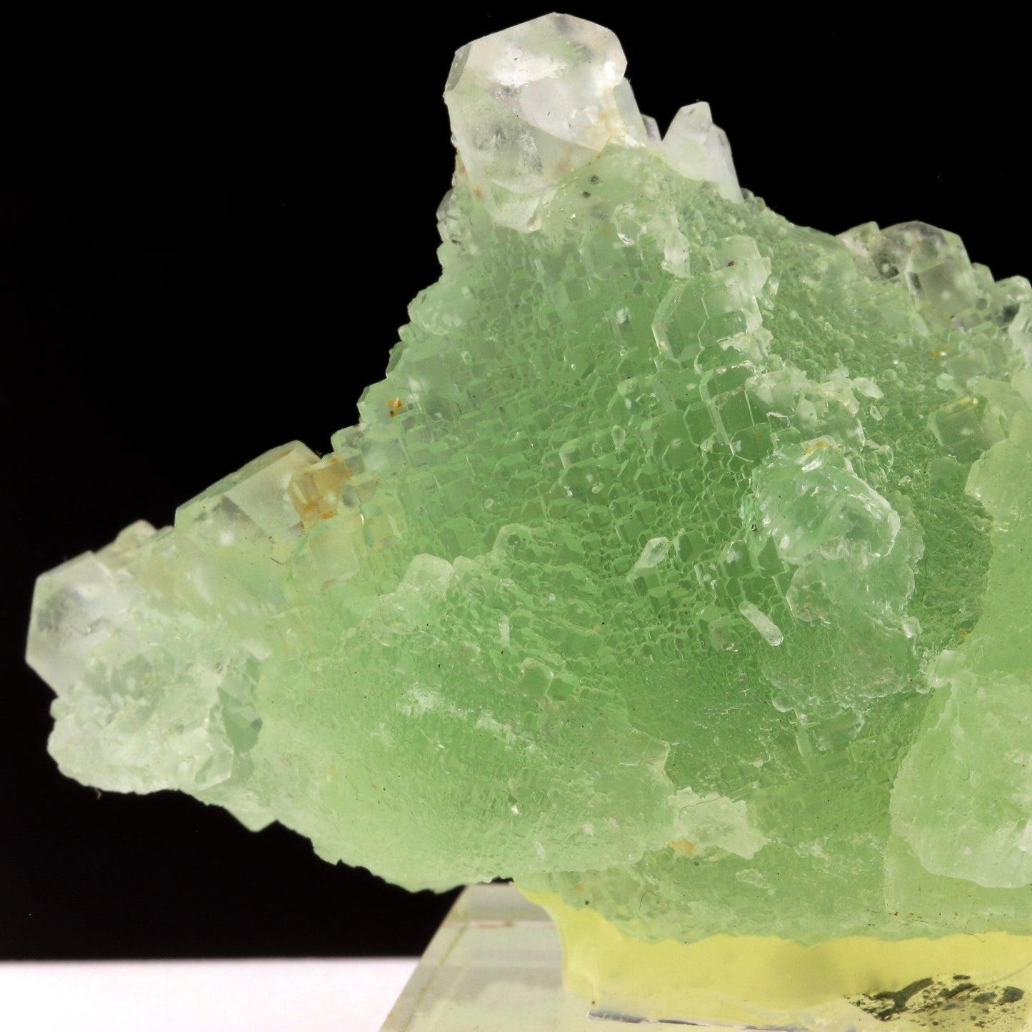 Fluorite + Calcite. 1510.2 carats. De'an fluorite mine, Jiangxi, Chine