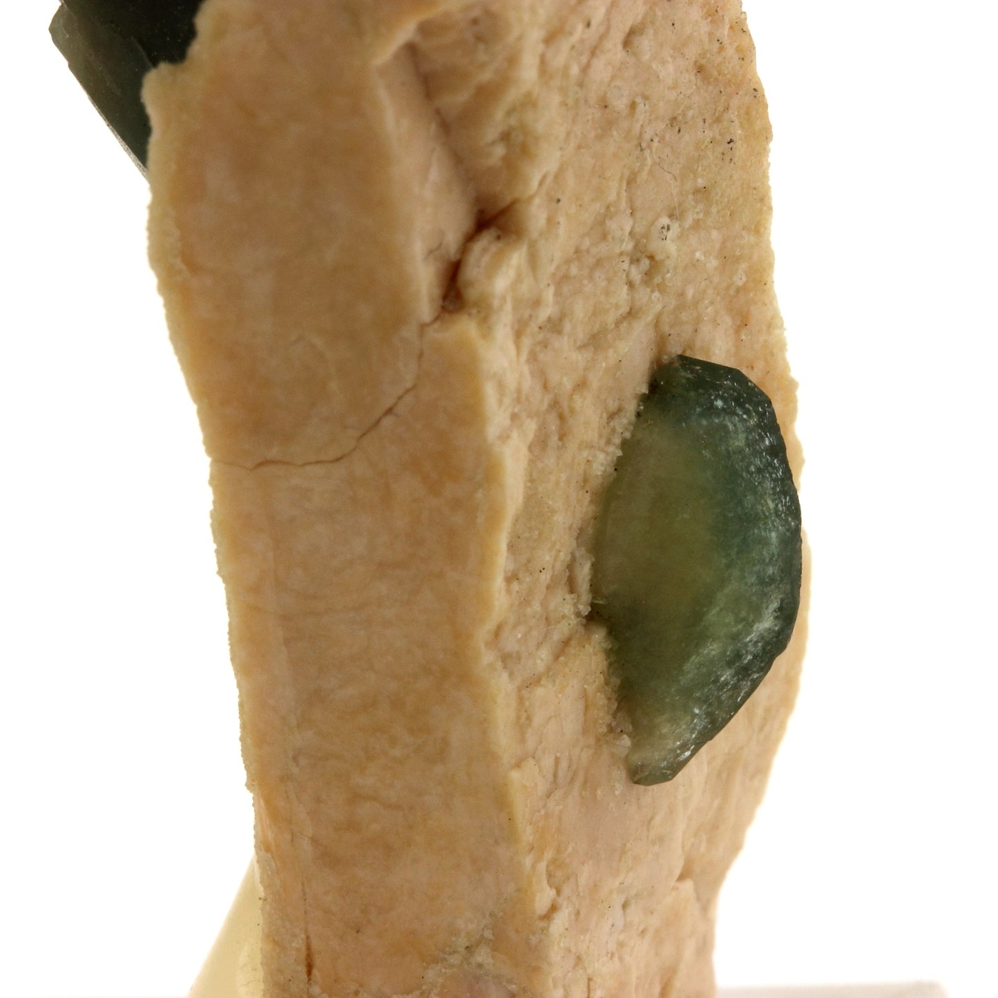Apatite. 477.9 carats. Sapo mine, Minas Gerais, Brésil