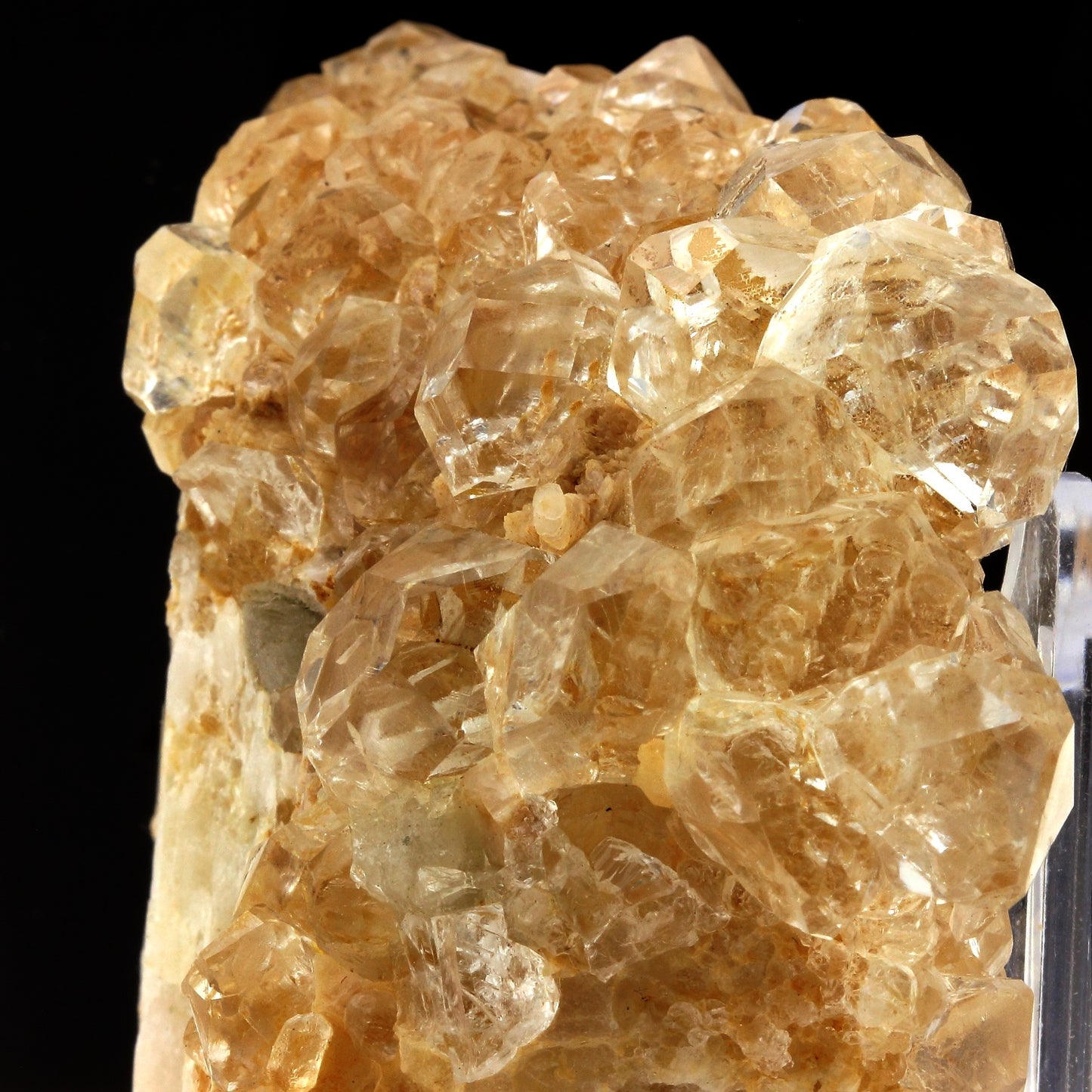 Fluorite + Quartz. 1490.0 carats. Huanggangliang Mine, Mongolie, Chine