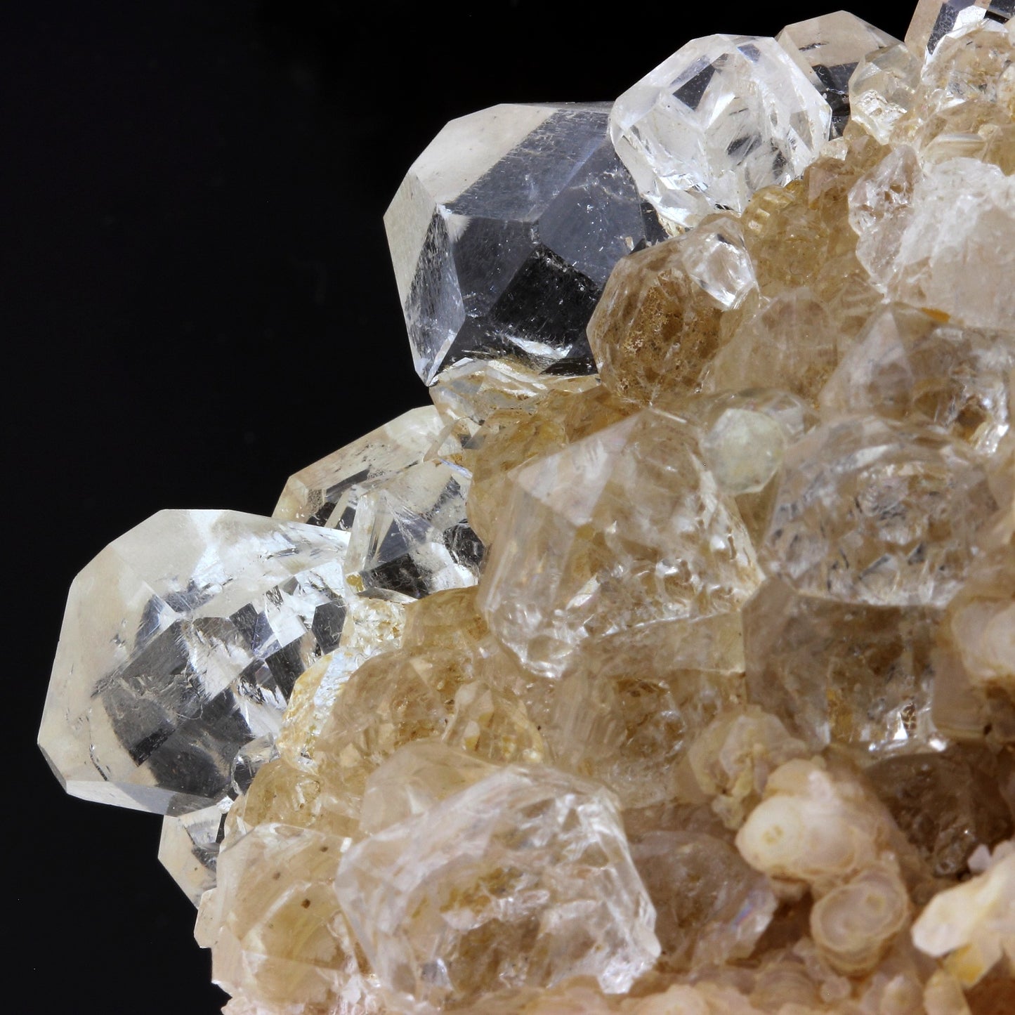 Fluorite + Quartz. 1490.0 carats. Huanggangliang Mine, Mongolie, Chine