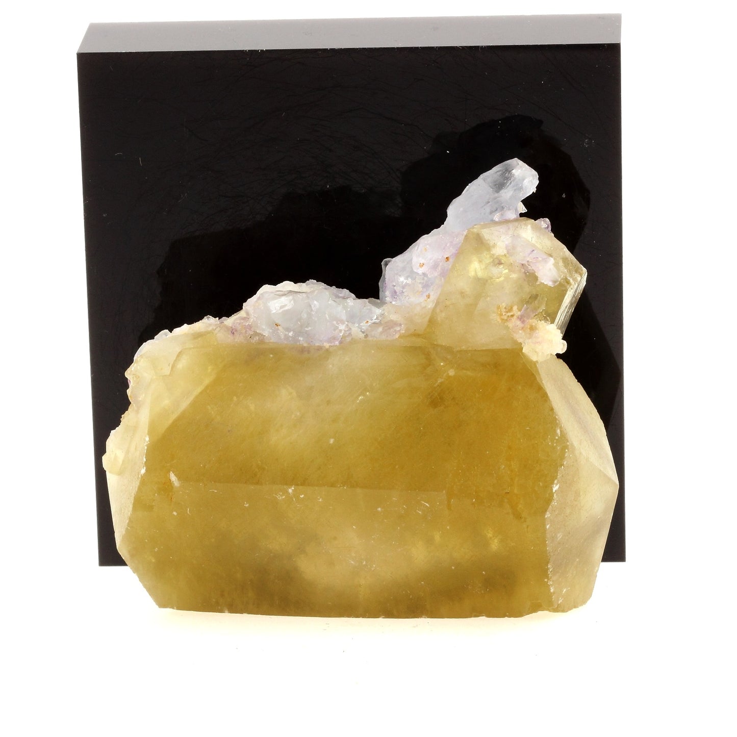 Calcite. 1210.0 carats. Minas Gerais, Brésil