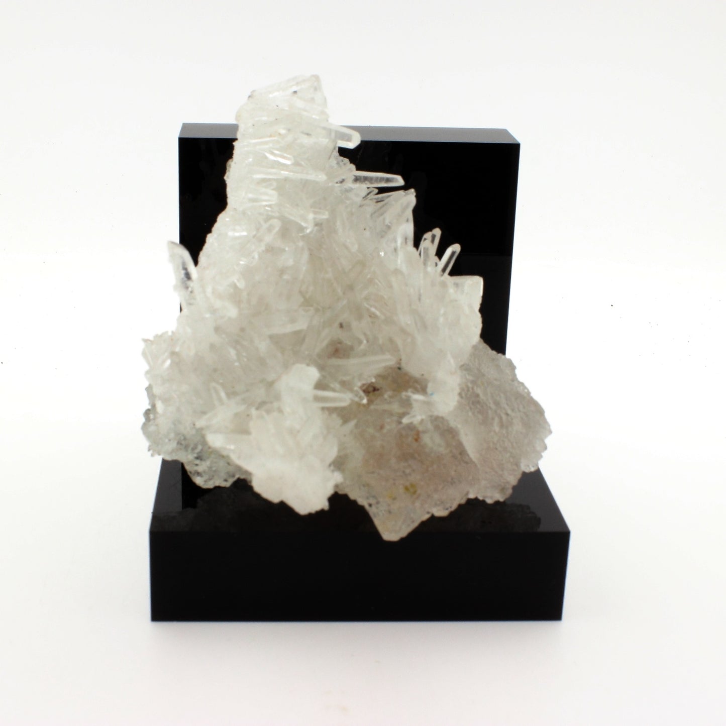 Fluorite + Quartz. 1520.1 carats. Mundo Nuevo Mine, Huamachuco, Pérou