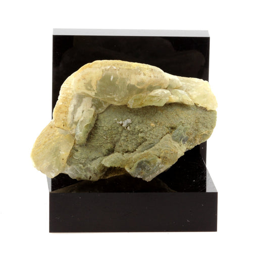 Calcite + Chlorite. 175.8 carats. Saint-André d'Embrun, France