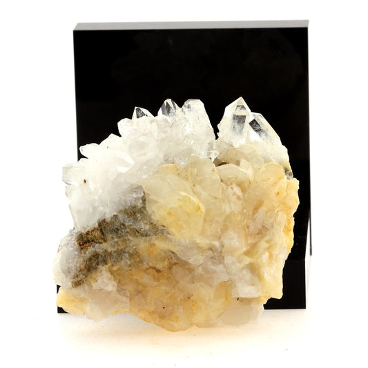 Quartz + Calcite. 401.1 carats. Saint-André d'Embrun, France