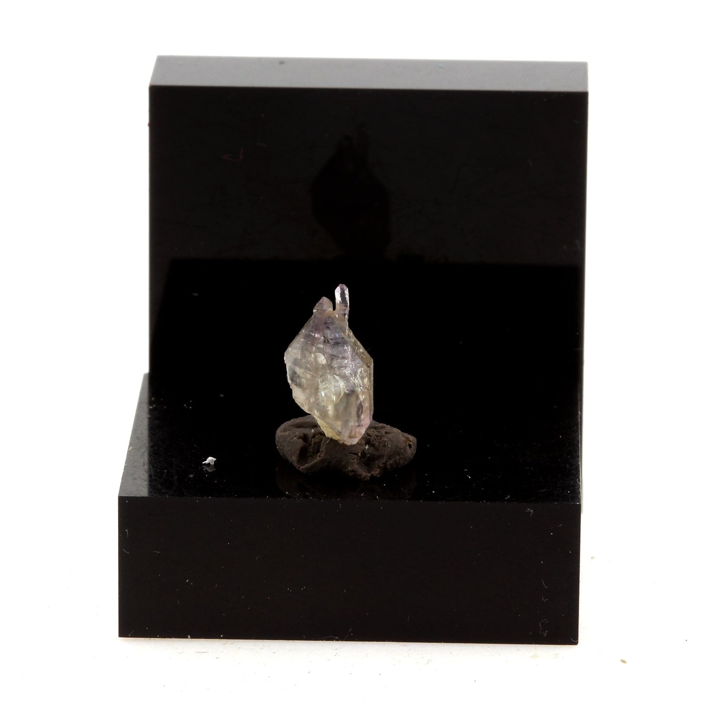 Quartz Améthyste Sceptre inversé . 1.5 carats. Mörchnerkar, Mörchner area, Zemmgrund, Zillertal, North Tyrol, Tyrol, Autriche