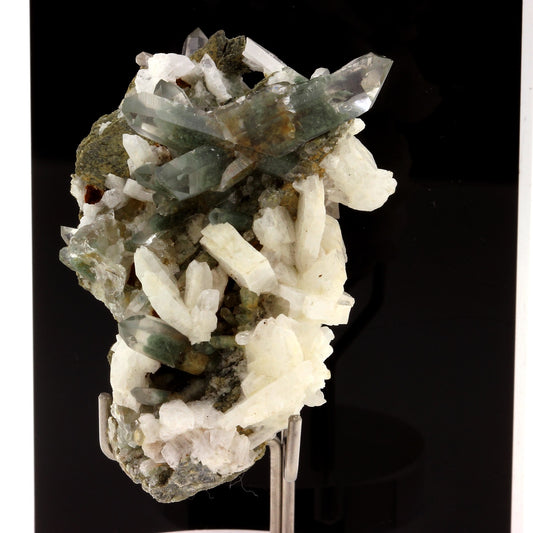 Quartz fantôme + Albite, 236.9 carats, Col de La Croix de Fer, Saint-Sorlin-d'Arves, Savoie, Auvergne-Rhône-Alpes, France