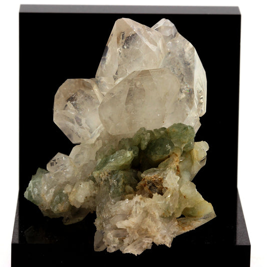 Quartz Sceptre + Chlorite, 242.4 carats, Clavans, Bourg d'Oisans, France