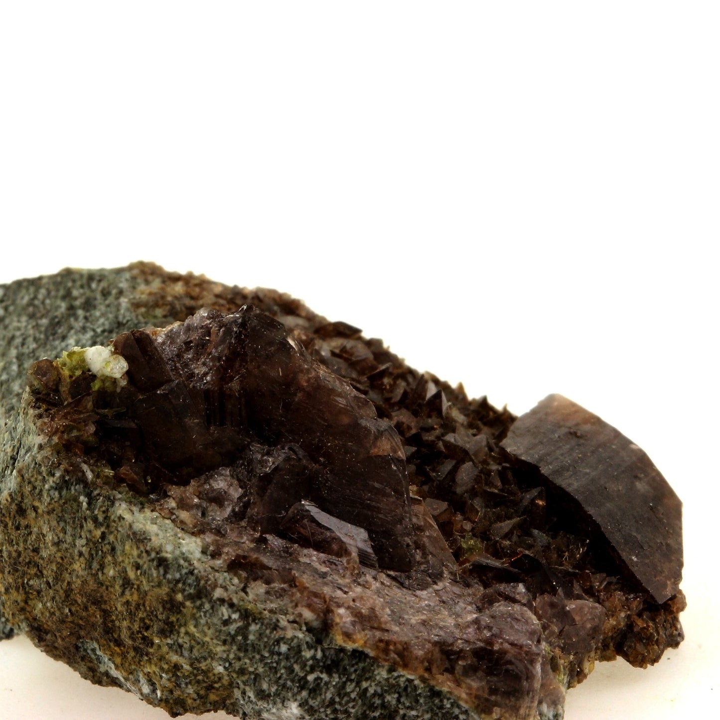 Axinite. 138.2 carats. Bourg d'Oisans, Isère, France