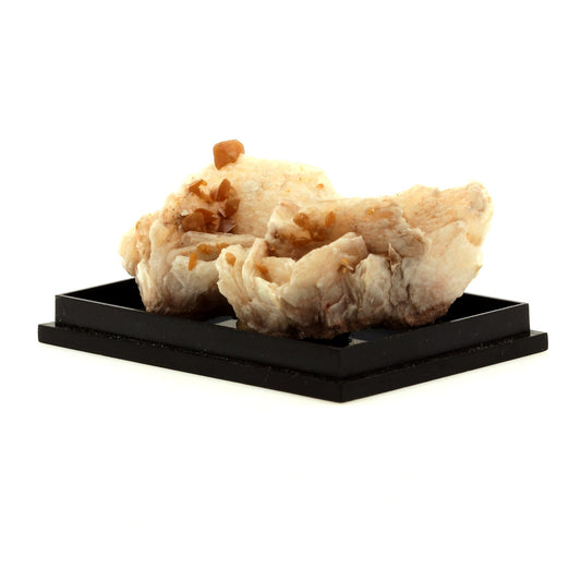 Wulfenite + Baryte. 243.7 carats. Lantignié, France