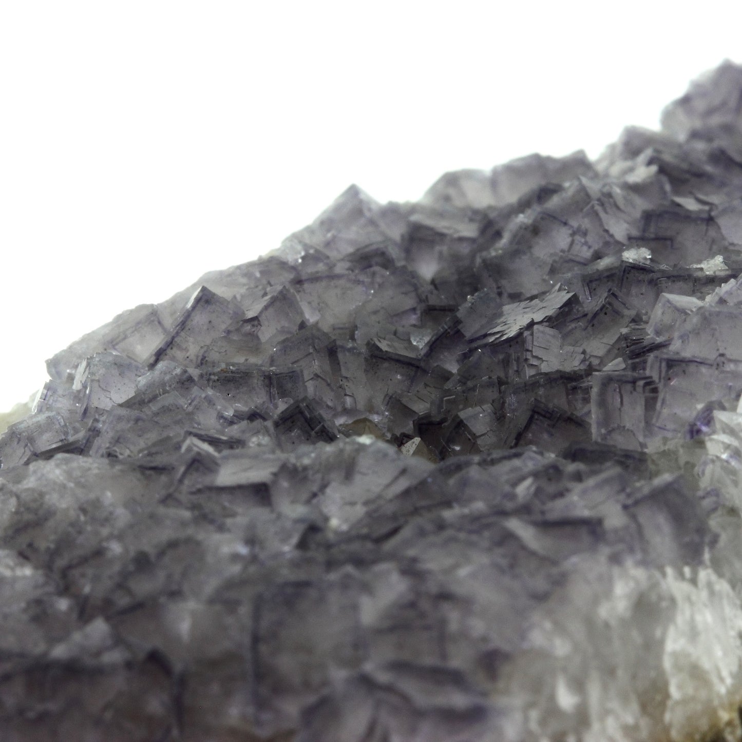 Fluorite violette + Quartz. 1555.0 carats. Fontsante Mine, Var, France