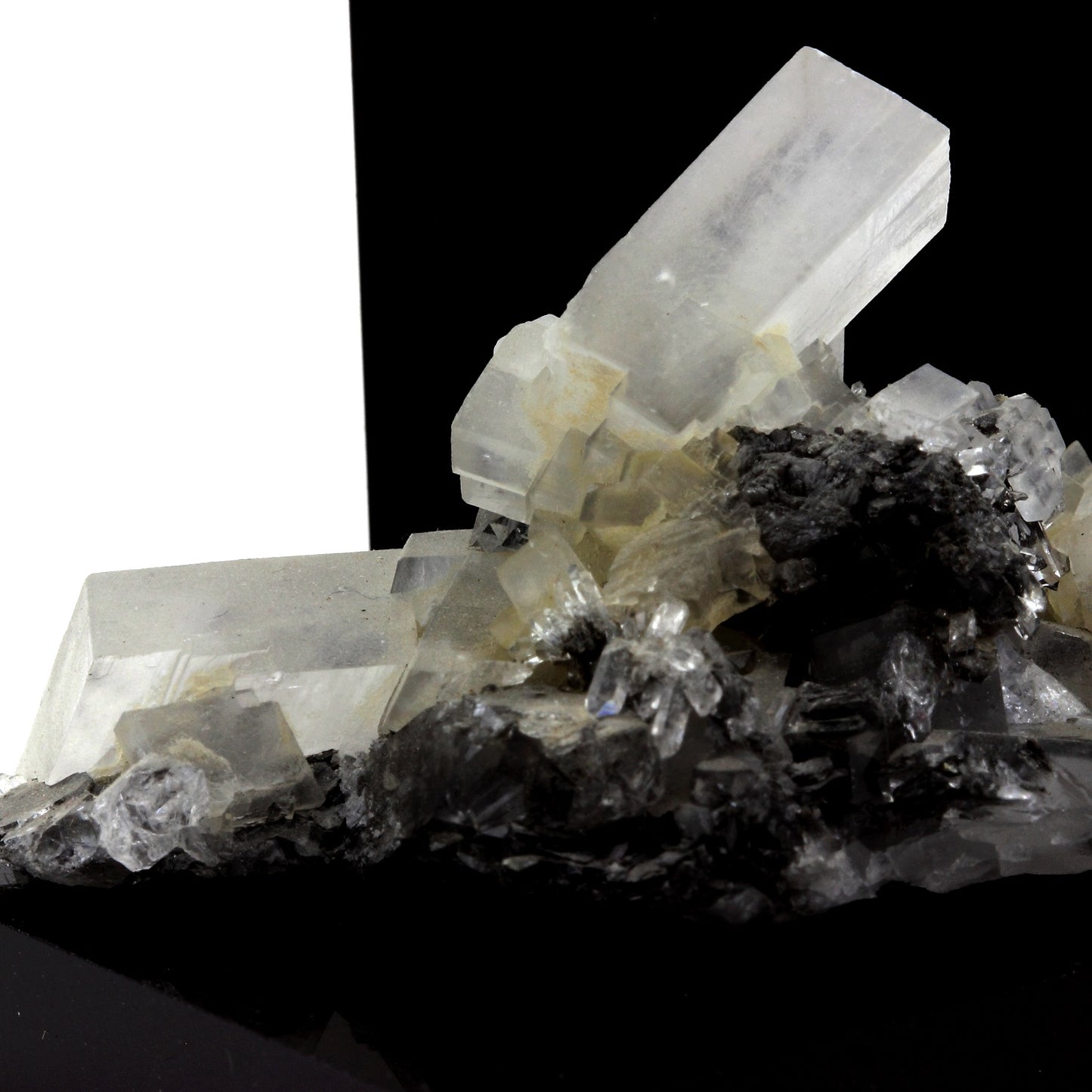 Calcite. 164.7 carats. Saint-Sorlin-d'Arves, la Maurienne, Savoie, France