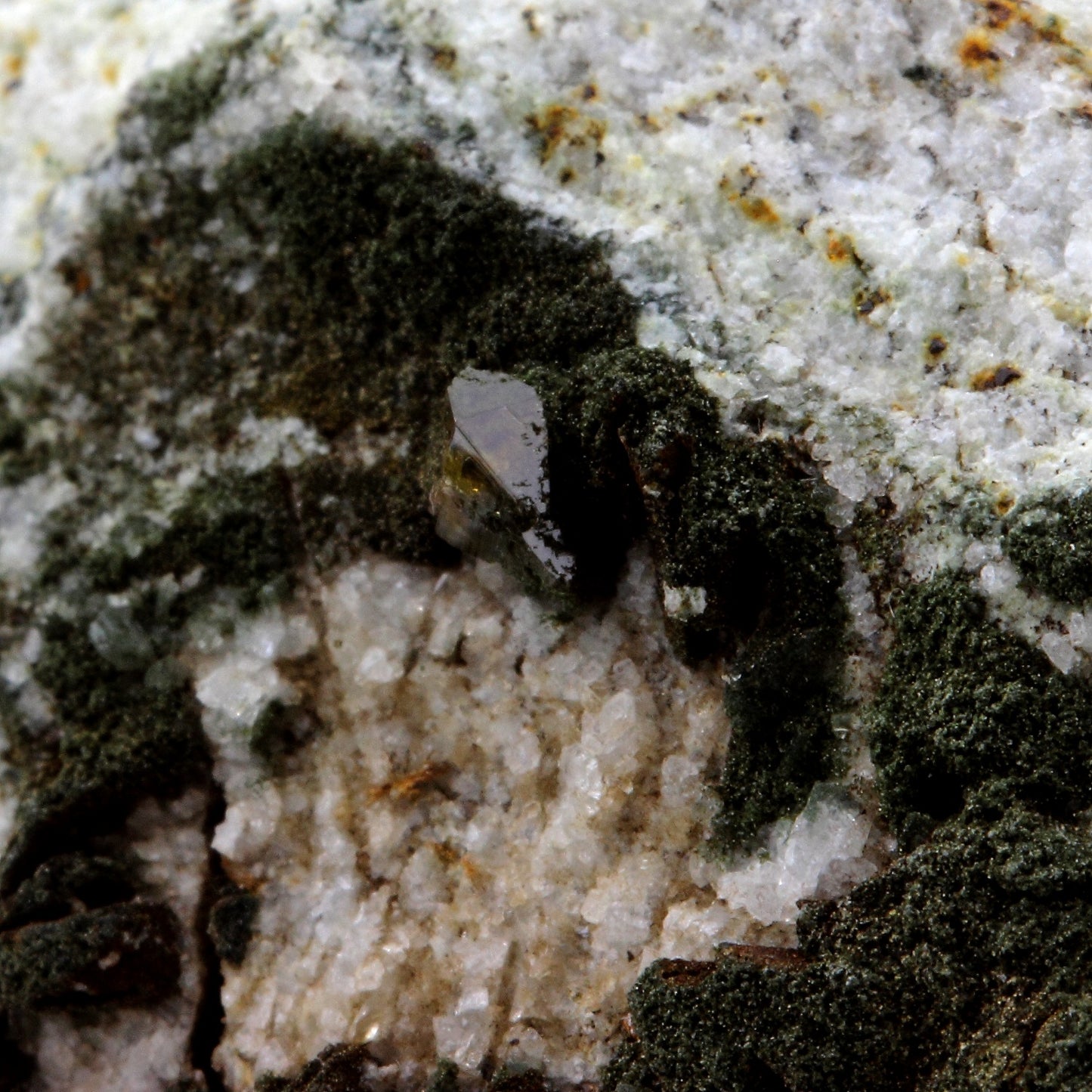 Anatase. 278.7 carats. Plan du Lac, Oisans, Savoie, France