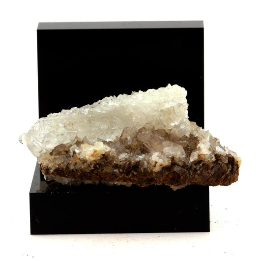 Calcite + Quartz. 134.1 carats. Lamalou-les-Bains, Hérault, France