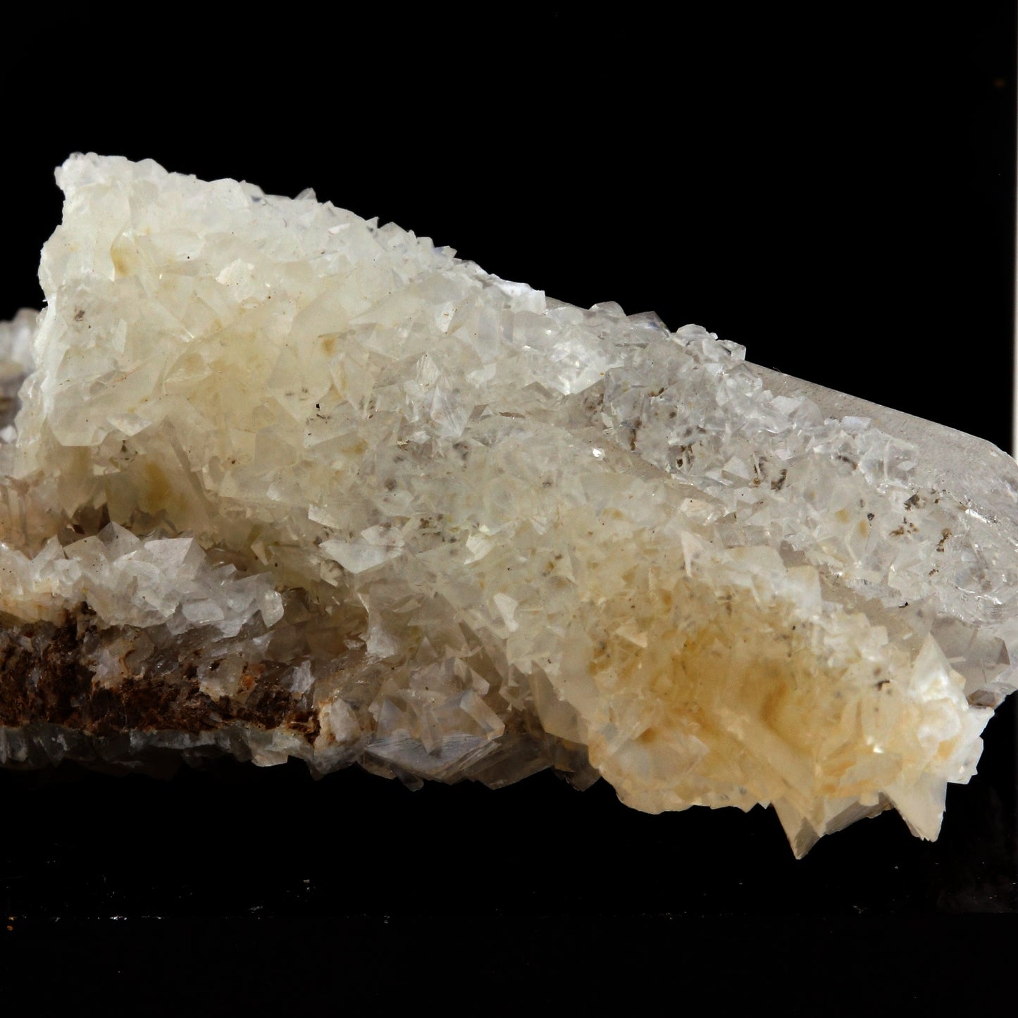 Calcite + Quartz. 134.1 carats. Lamalou-les-Bains, Hérault, France