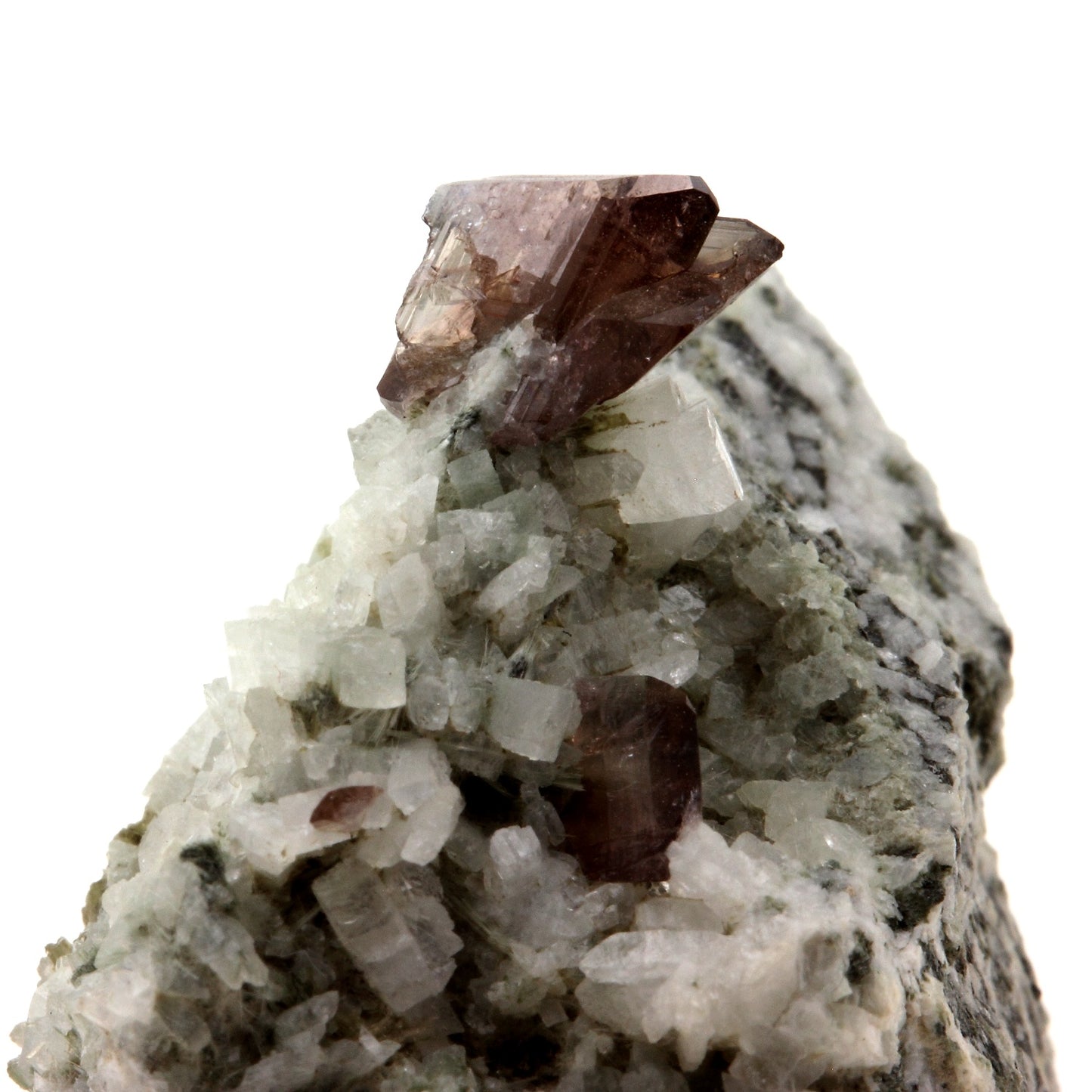 Axinite. 144.6 carats. Le Rocher d'Armentier, Bourg d'Oisans, France