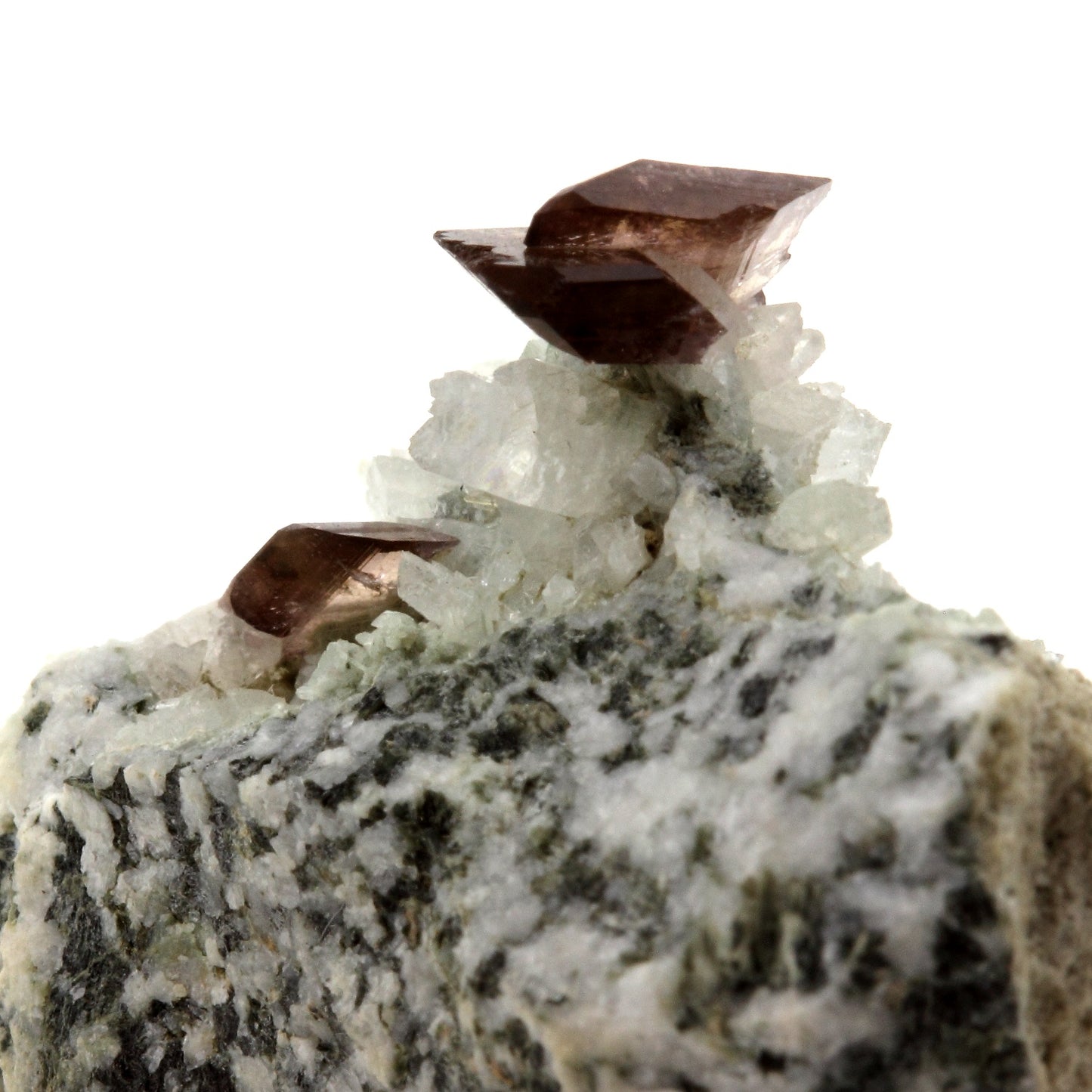 Axinite. 144.6 carats. Le Rocher d'Armentier, Bourg d'Oisans, France