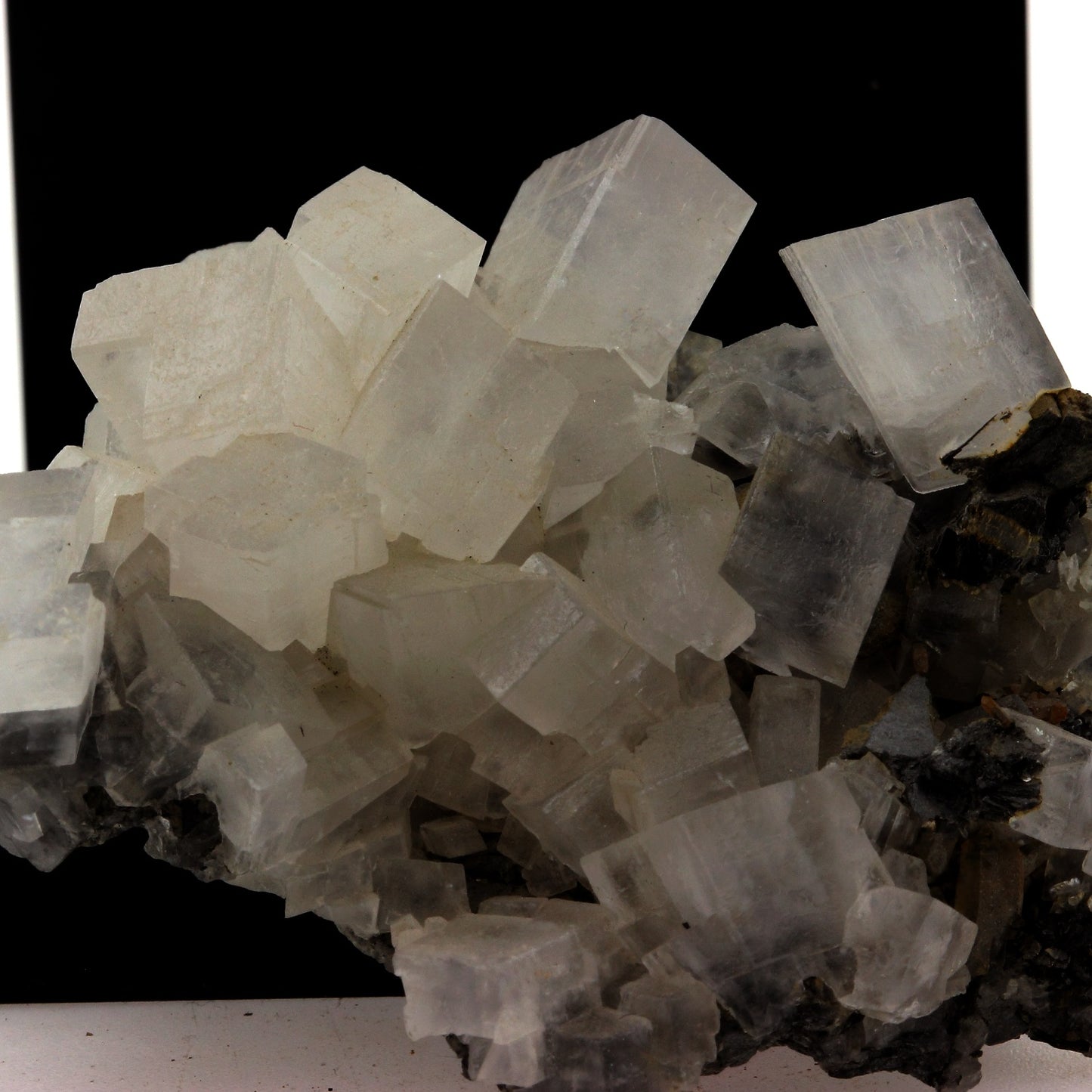 Calcite. 283.9 carats. Saint-Sorlin-d'Arves, la Maurienne, Savoie, France