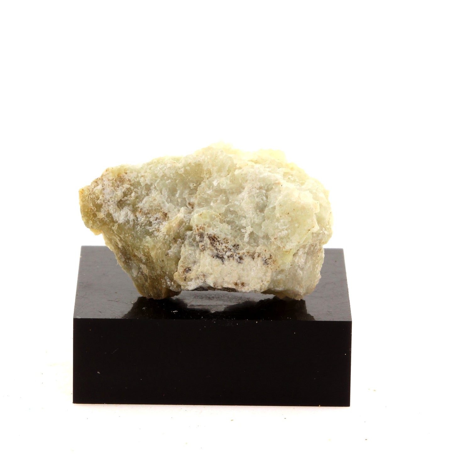 Chrome Diopside. 38.5 carats. Estrie, Québec, Canada