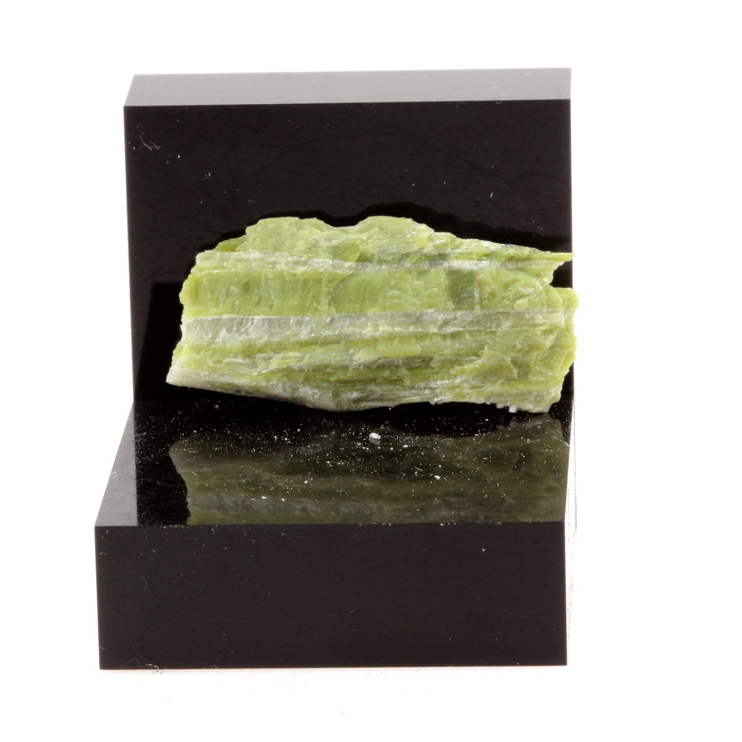 Carlosturanite. 8.8 carats. Piedmont, Italie