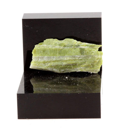 Carlosturanite. 8.8 carats. Piedmont, Italie