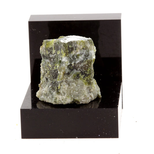 Noble Serpentine, 37.3 carats, Estrie, Québec, Canada