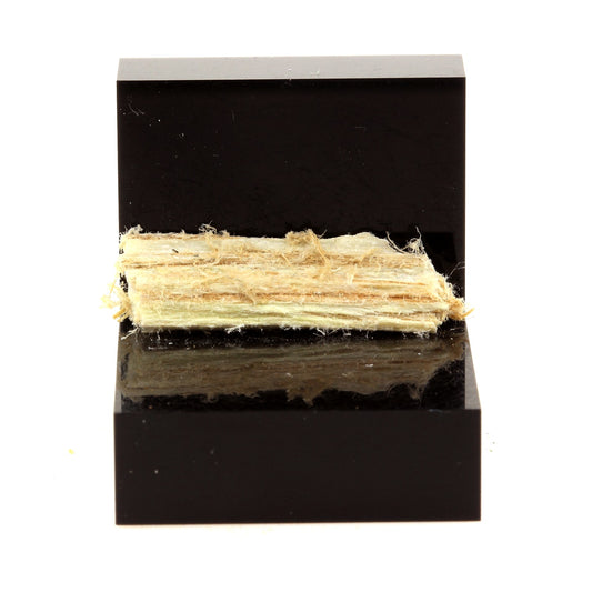 Byssolite. 8.7 carats. Thetford Mines, Québec, Canada