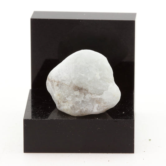 Calcite. 31.9 carats. Tatlock, Ontario, Canada