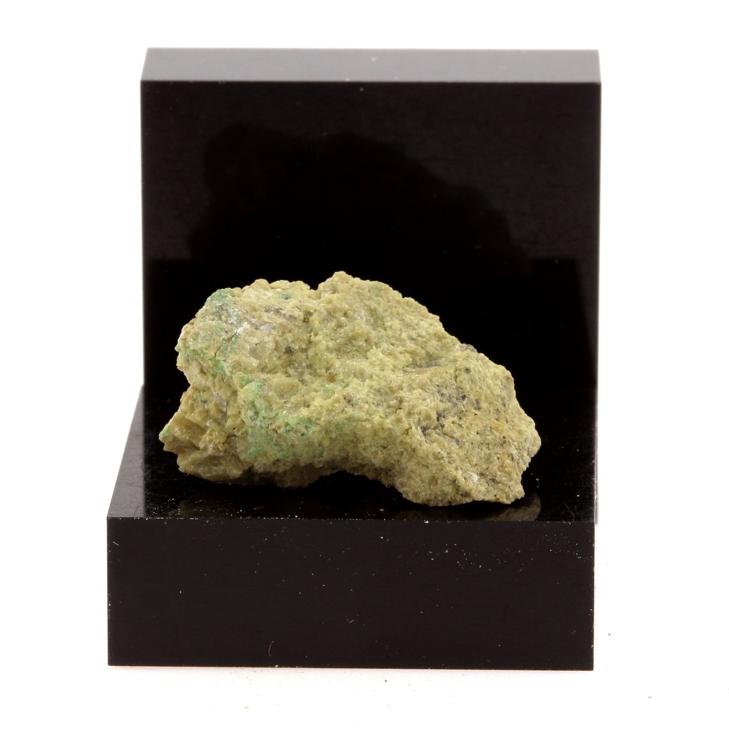 Falcondoite. 19.1 carats. Orford Nickel mine, Estrie, Québec, Canada