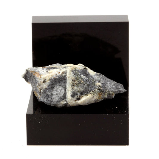 Arfvedsonite. 25.9 carats. Mont Saint-Hilaire, Québec, Canada