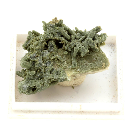 Quartz + Chlorite. 42.89 carats. Saint-André d'Embrun, Hautes-Alpes, France