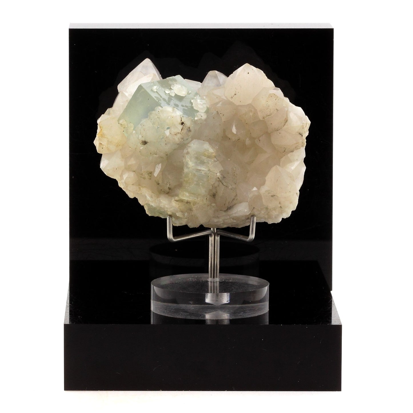 Fluorite + Quartz. 549.5 carats. Le Burg Mine, Tarn, France