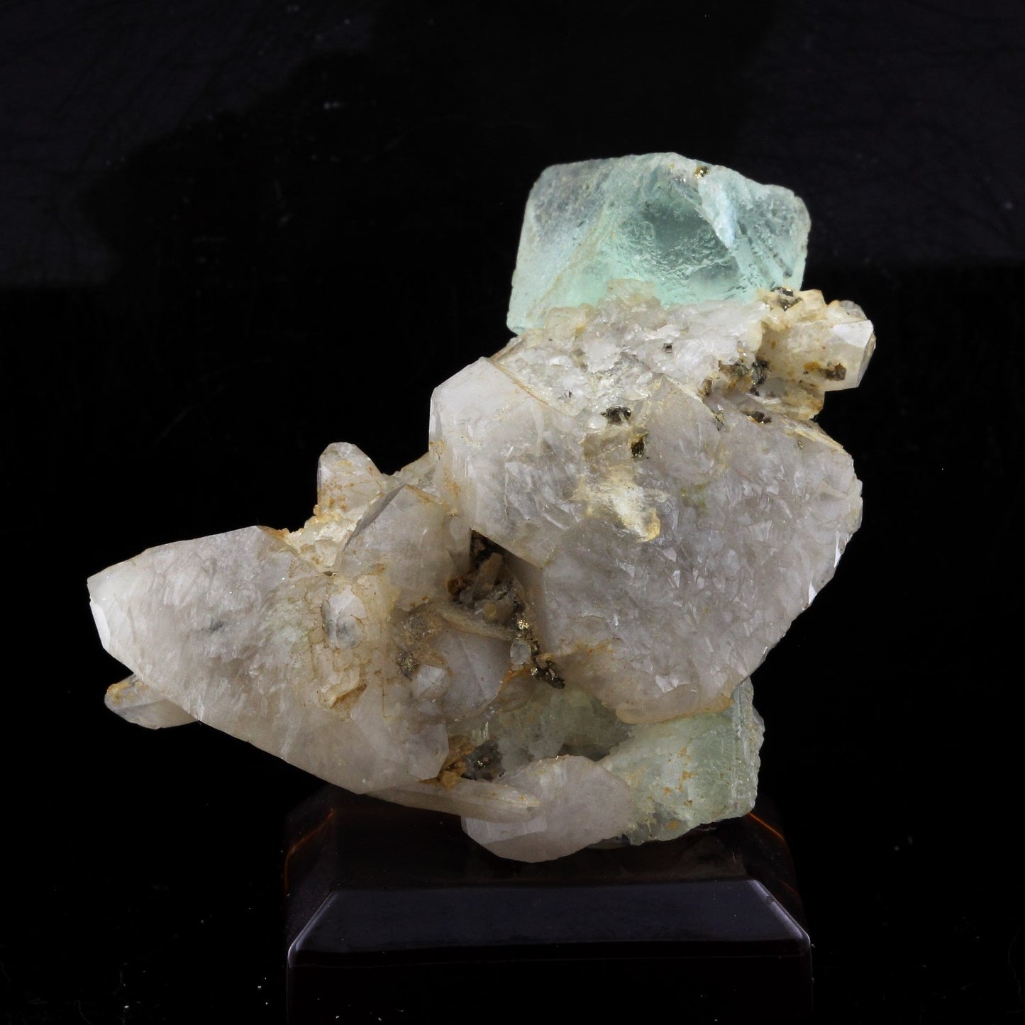 Fluorite + Quartz. 230.8 carats. Le Burg Mine, Tarn, France