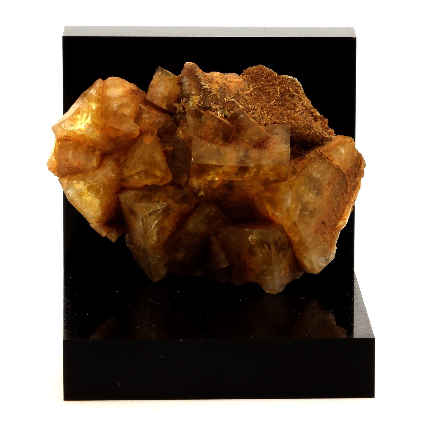 Fluorite. 238.6 carats. Lantignié, Beaujeu, France
