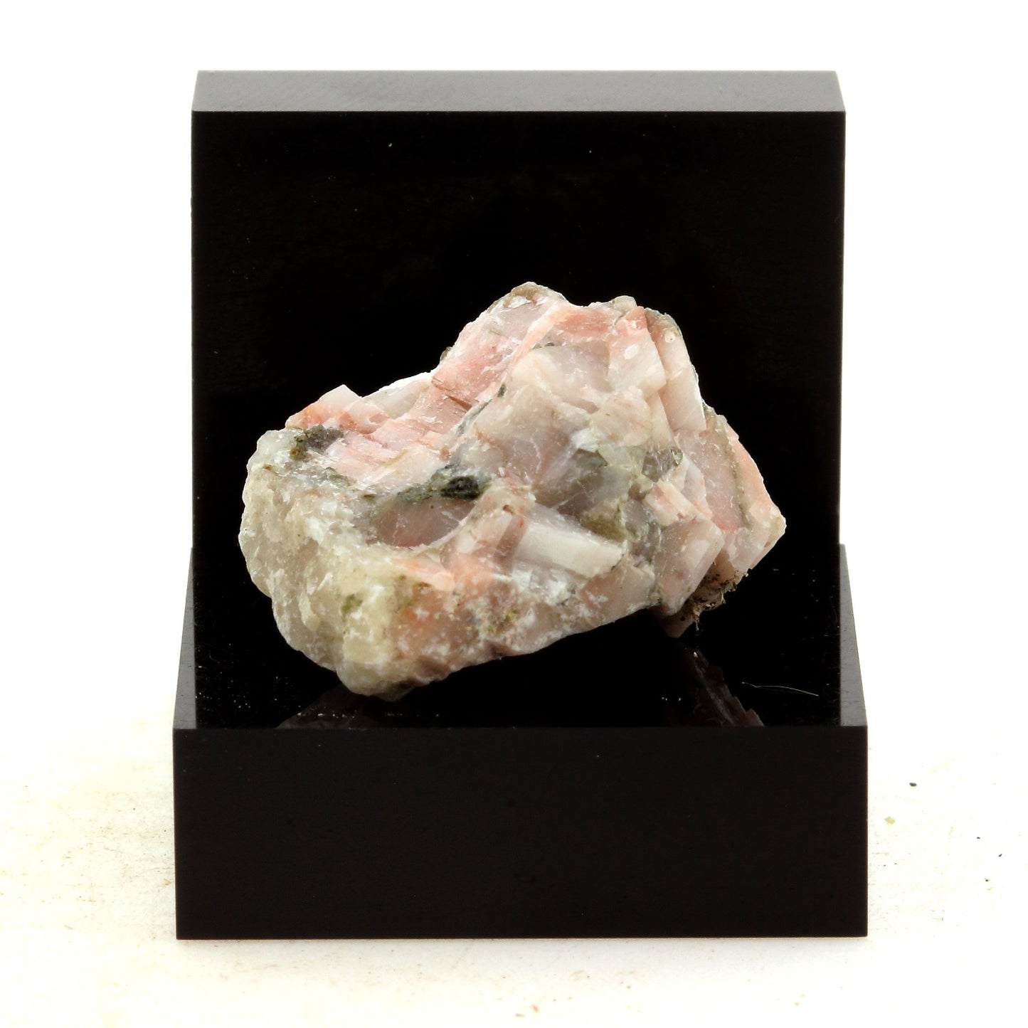 Naujakasite, 34.24 carats, en provenance du Groenland