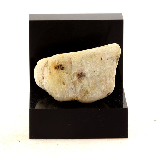 Chondrodite. 53.10 carats. Lanark, Ontario, Canada