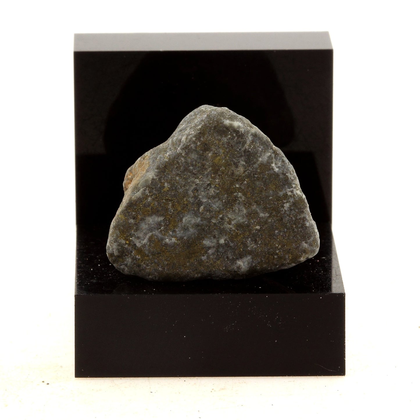 Bravoite. 35.54 carats. Eastern Metals Mine, Québec, Canada