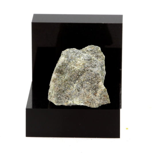 Clinochlore. 33.13 carats. Bristol Mine, Québec, Canada