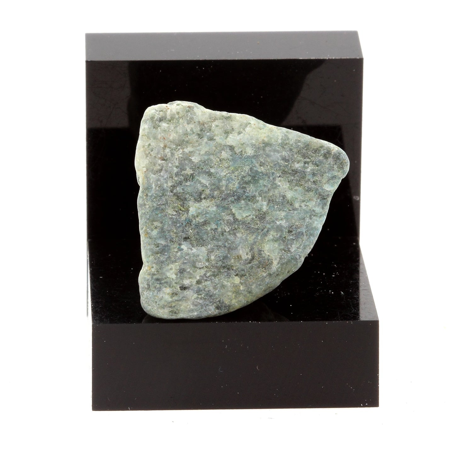 Delessite. 26.39 carats. Estrie, Québec, Canada