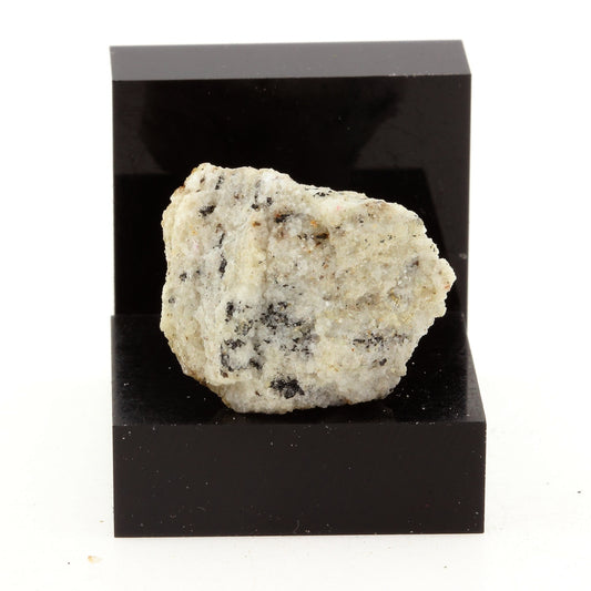 Riebeckite. 39.81 carats. Mont Saint-Hilaire, Québec, Canada