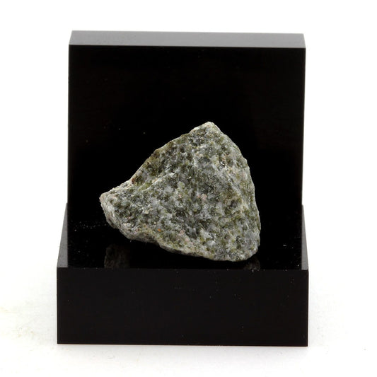 Aliettite mineral. 27.22 carats. En provenance de Lanark, Ontario, Canada.