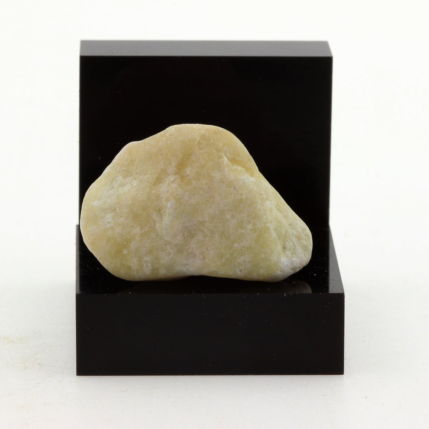 Chloromelanite. 29.22 carats. Lanark, Ontario, Canada