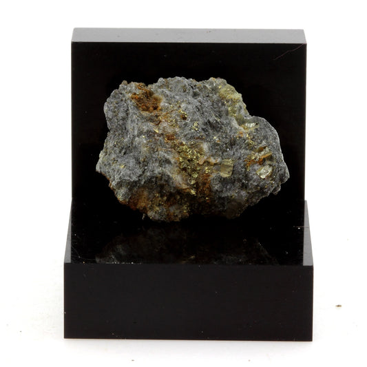 Diopside + Pyrite. 22.10 carats. Lanark, Ontario, Canada