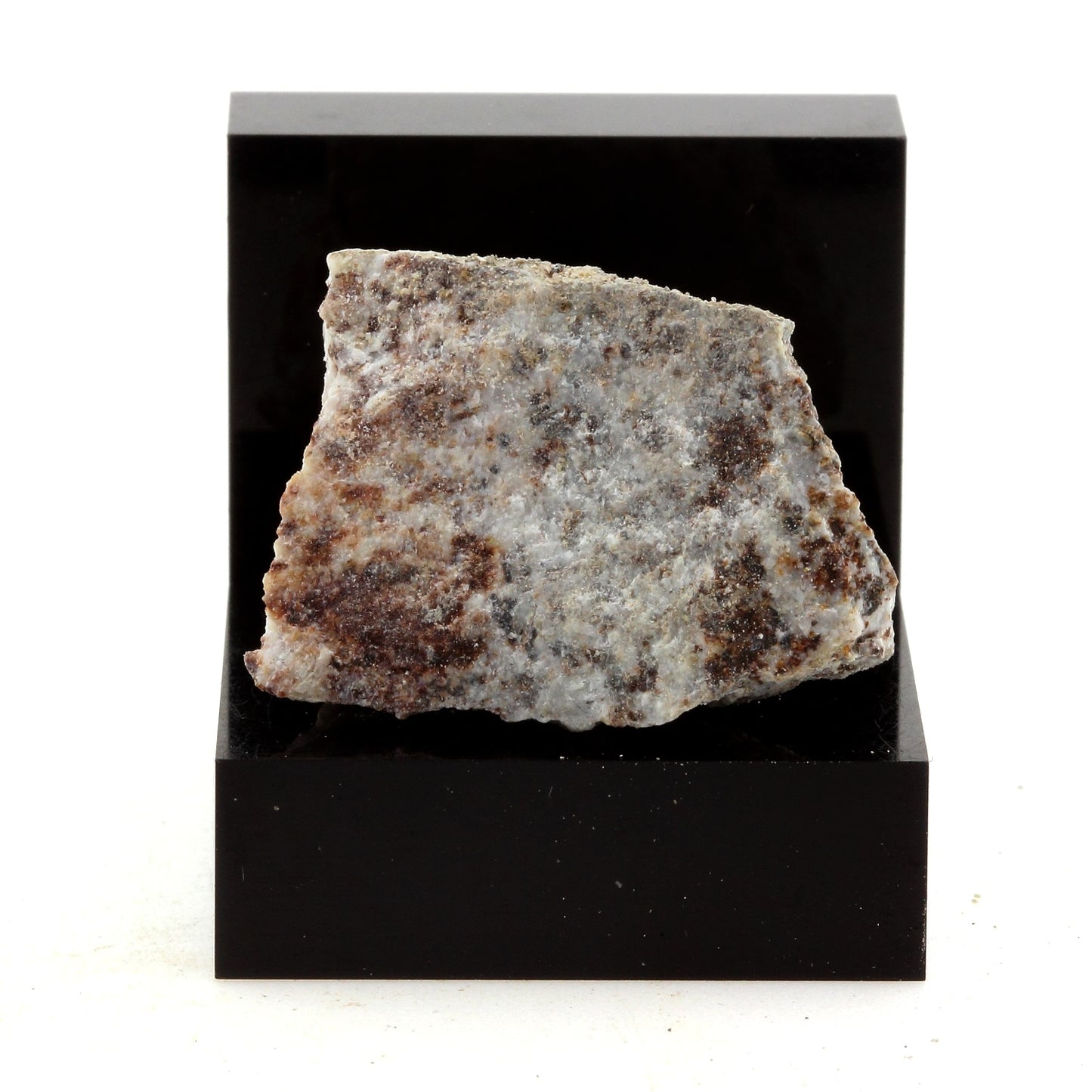 Calciphyre, 36.62 carats, Grenville, Québec, Canada