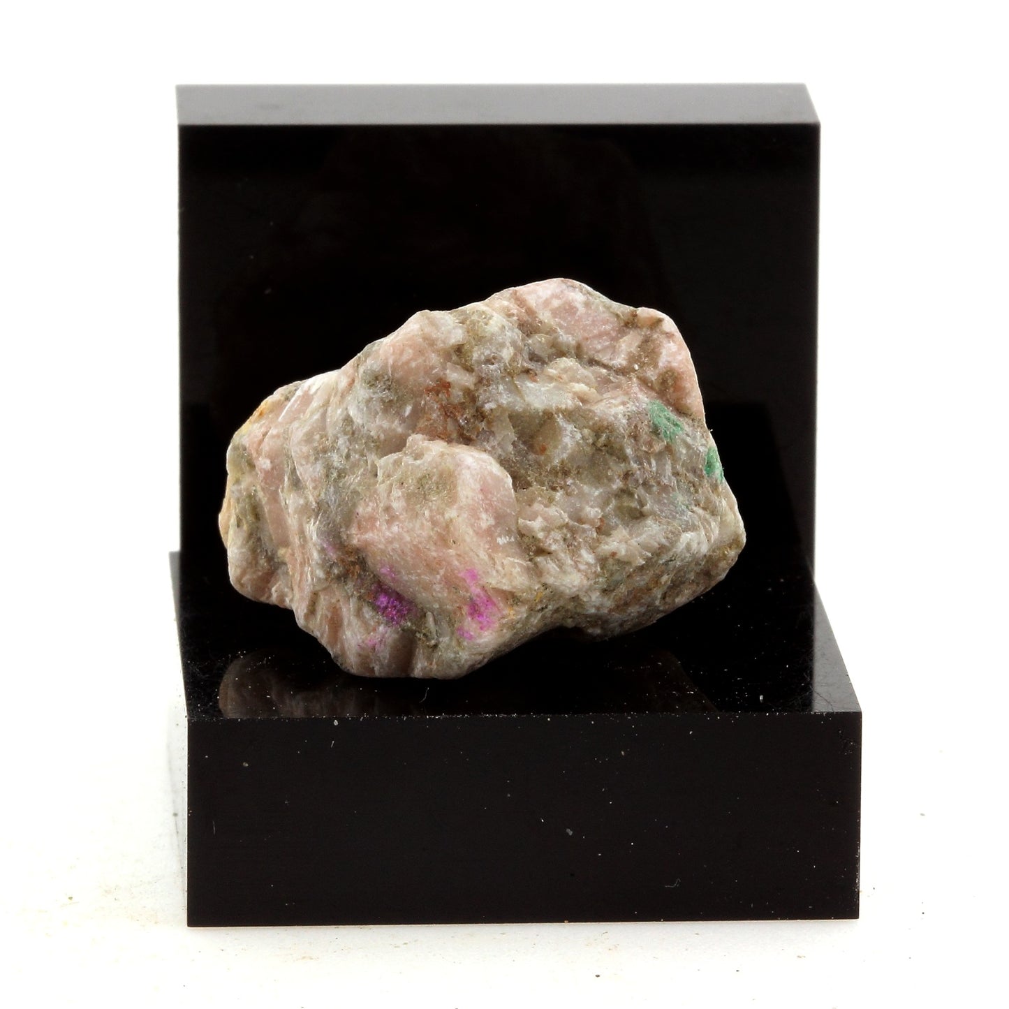 Calc–silicate, 46.95 carats, Grenville, Québec, Canada