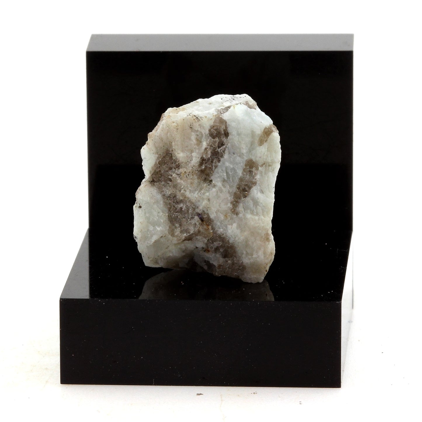 Graphic Granite, 22.82 carats, Maniwaki, Québec, Canada