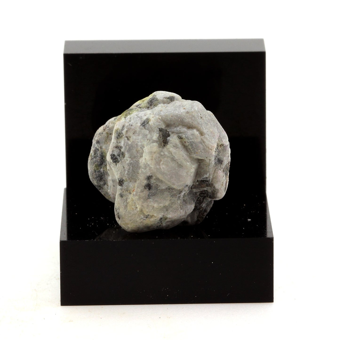 Monzonite, 40.98 carats, Laurentian, Quebec, Canada